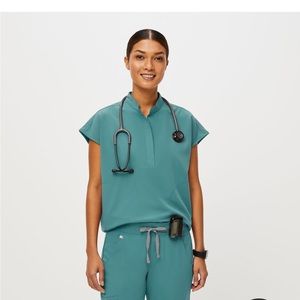 Fig scrubs pant Xl top over sized large